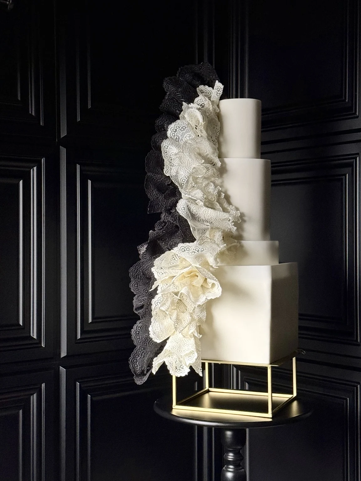 Sculptural cake artwork — Couture Contrast